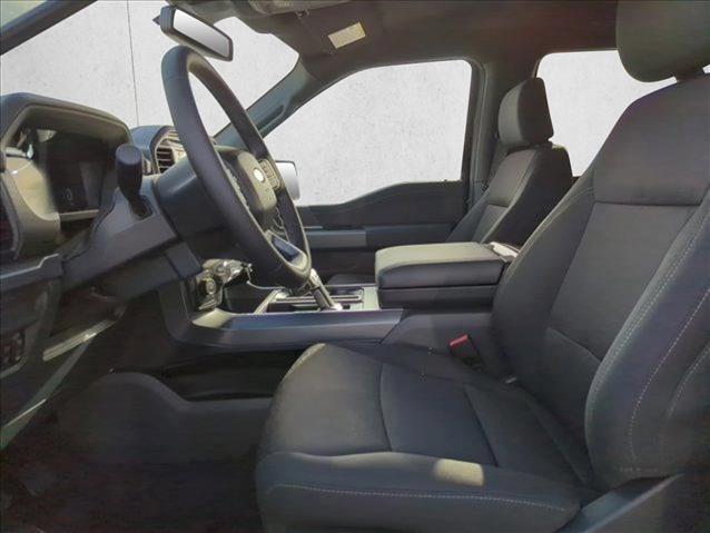 2025 Ford F-150 XLT photo 4