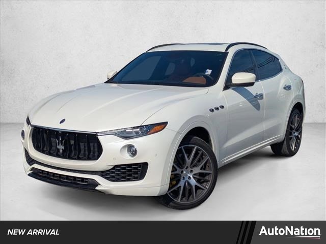 2017 Maserati Levante S's photo
