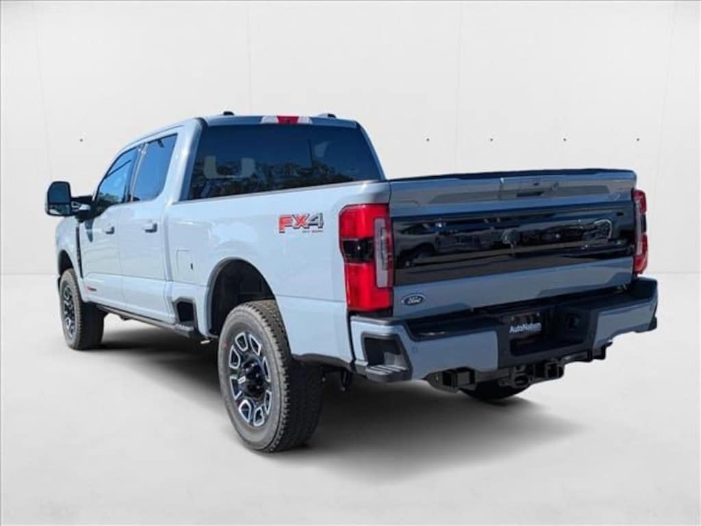 New 2026 Ford F-350 Platinum Truck Crew Cab