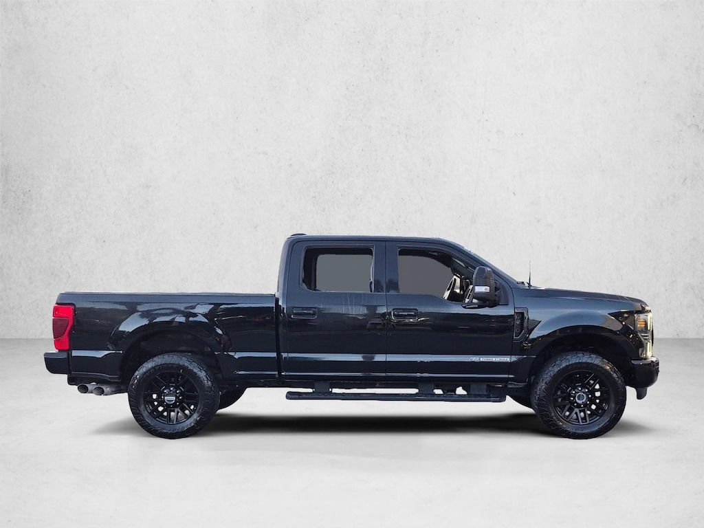 Used 2022 Ford F-250 XLT Truck Crew Cab