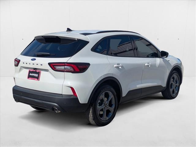 2025 Ford Escape ST-Line photo 2