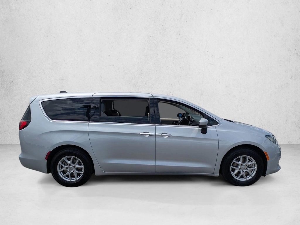 Used 2022 Chrysler Voyager LX Van Passenger Van