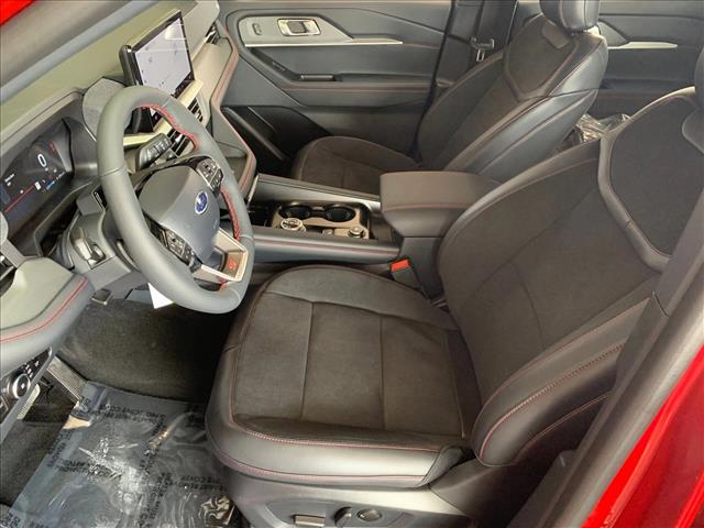 2025 Ford Explorer ST photo 4