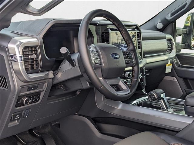 2025 Ford F-150 Lariat photo 3