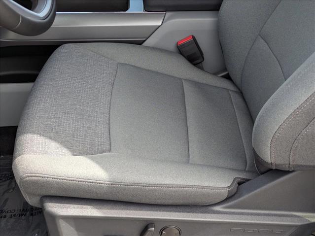 2025 Ford F-150 XLT - Photo 4