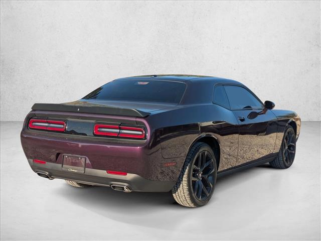2021 Dodge Challenger SXT photo 3