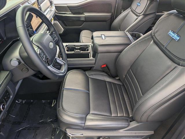 2025 Ford F-250 Platinum photo 4