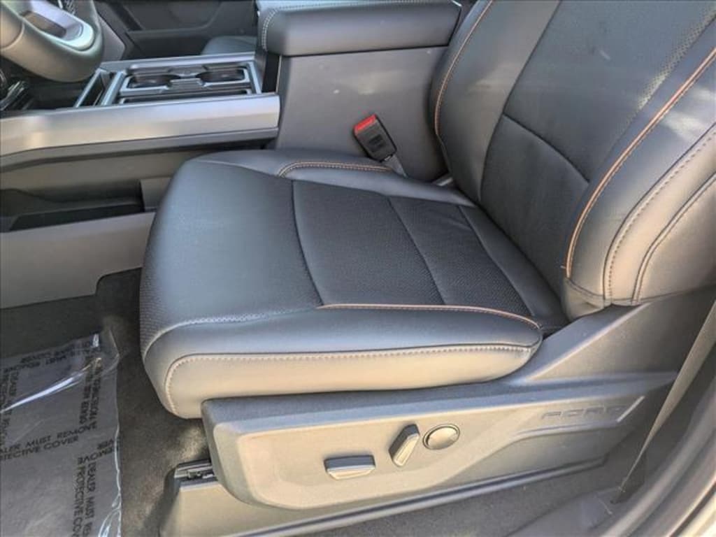 New 2026 Ford F-350 LARIAT Truck Crew Cab