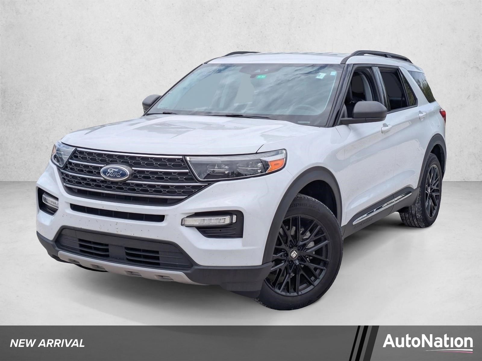 2023 Ford Explorer XLT 4WD's photo