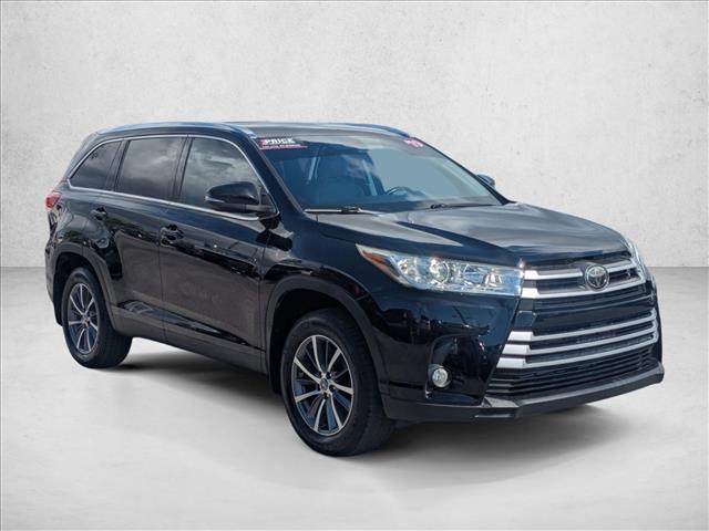 2019 Toyota Highlander XLE photo 3