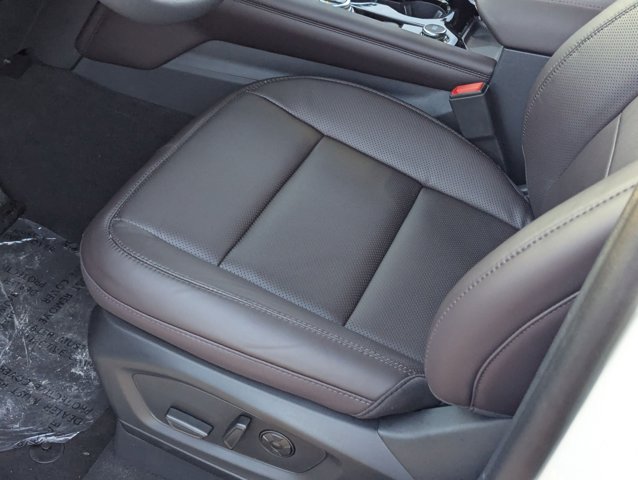 2025 Ford Explorer Platinum photo 3