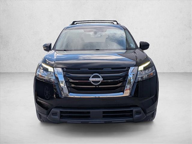 2022 Nissan Pathfinder SV photo 2