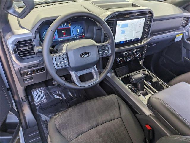 2025 Ford F-150 XLT photo 3