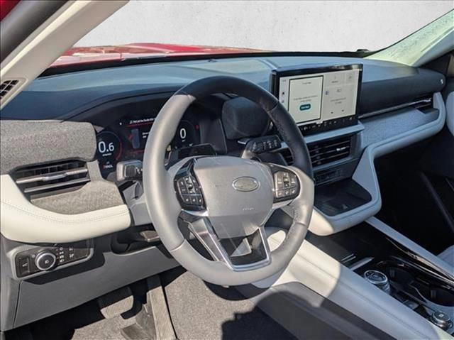 2025 Ford Explorer Platinum photo 2