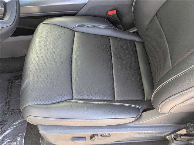 2025 Ford F-150 Lariat photo 4