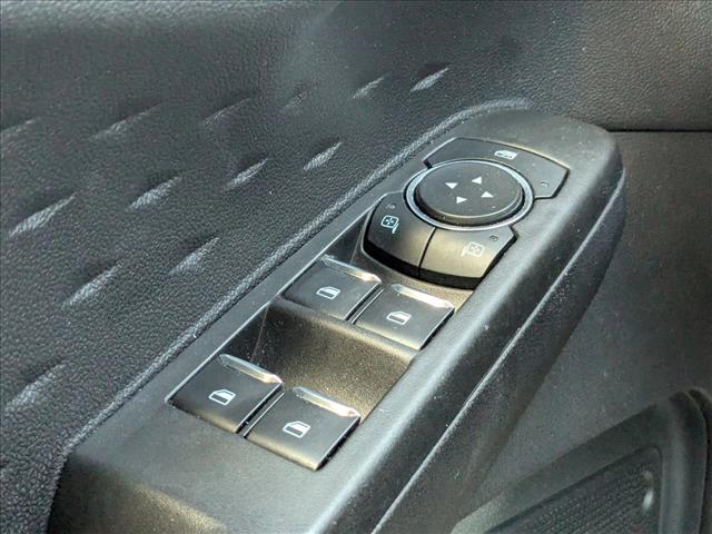 2020 Ford Escape SE Sport Hybrid photo 3