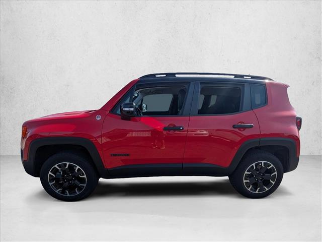 2023 Jeep Renegade Trailhawk photo 2