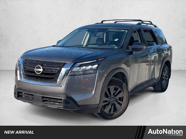 2024 Nissan Pathfinder SV's photo