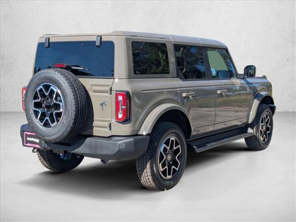 New 2025 Ford Bronco Outer Banks SUV
