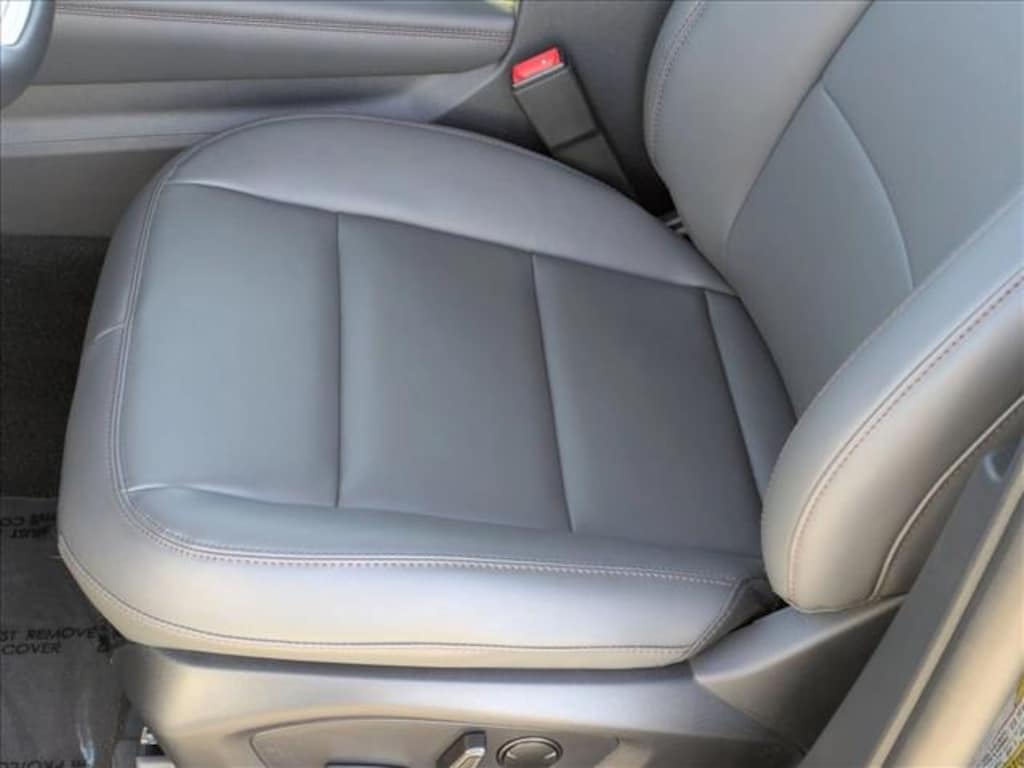 New 2026 Ford Explorer Active w/200A Pkg SUV