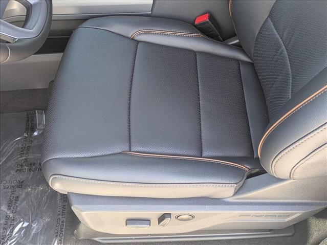 2025 Ford F-250 Lariat photo 4