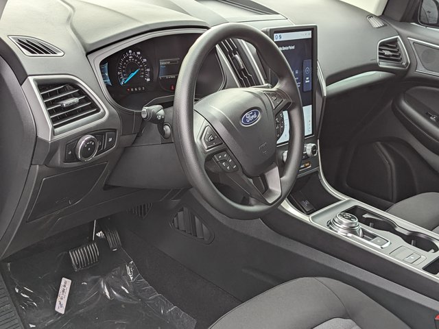 2024 Ford Edge SE photo 3