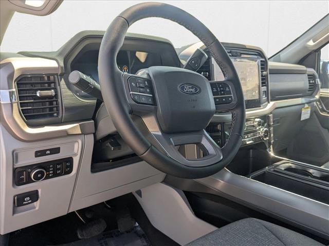 2025 Ford F-150 XLT photo 3