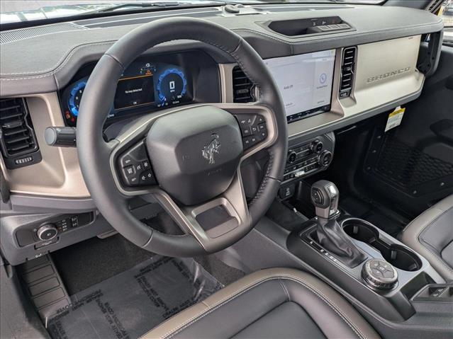 2025 Ford Bronco Outer Banks photo 3