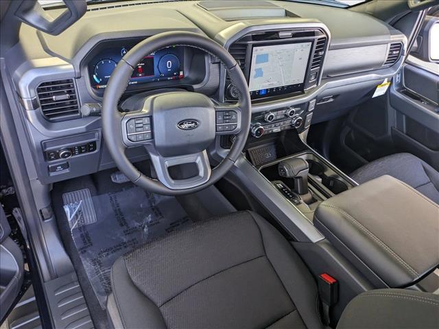 2025 Ford F-150 XLT photo 3