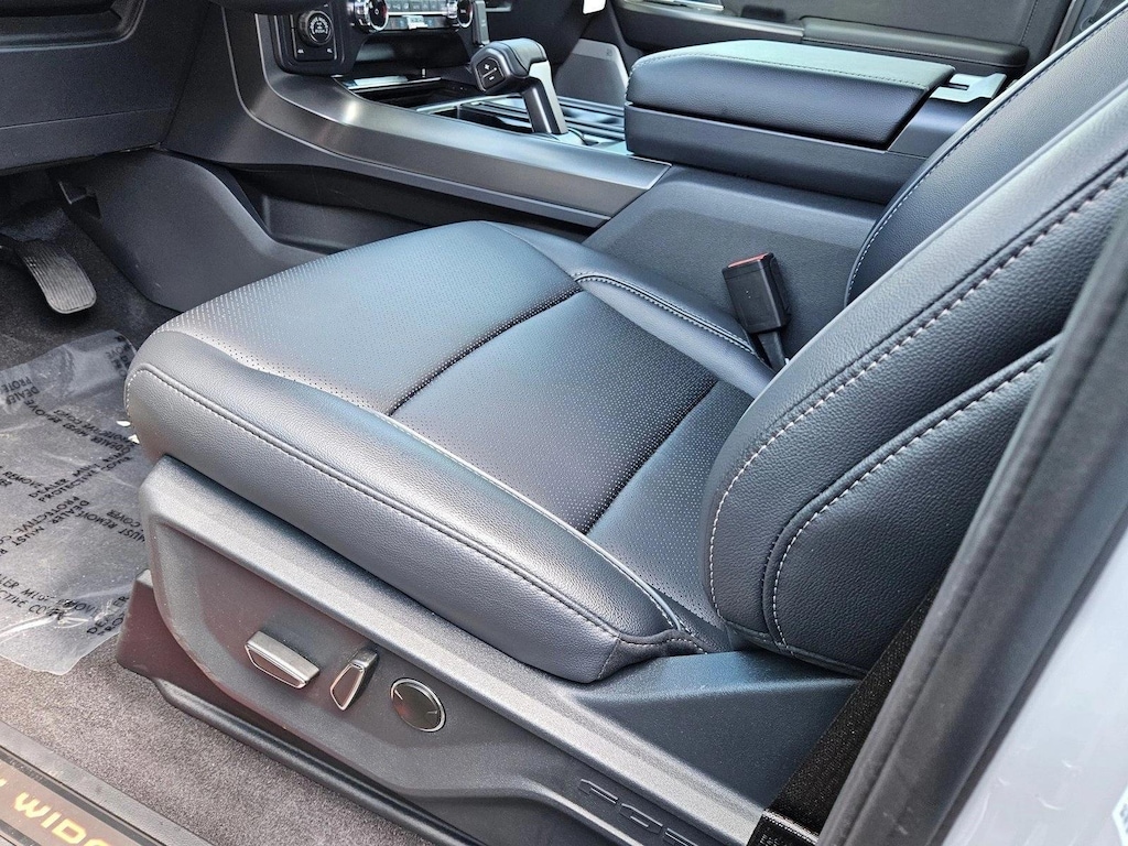 New 2026 Ford F-150 LARIAT Truck SuperCrew Cab