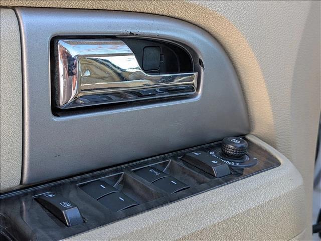 2017 Ford Expedition EL Limited photo 4