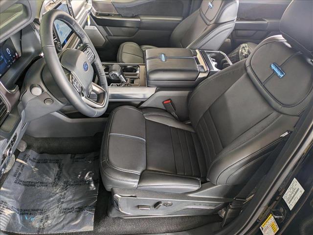 2025 Ford F-150 Platinum photo 4