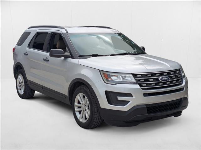2017 Ford Explorer Base photo 3