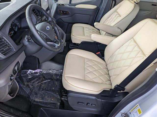 2024 Ford Transit photo 4