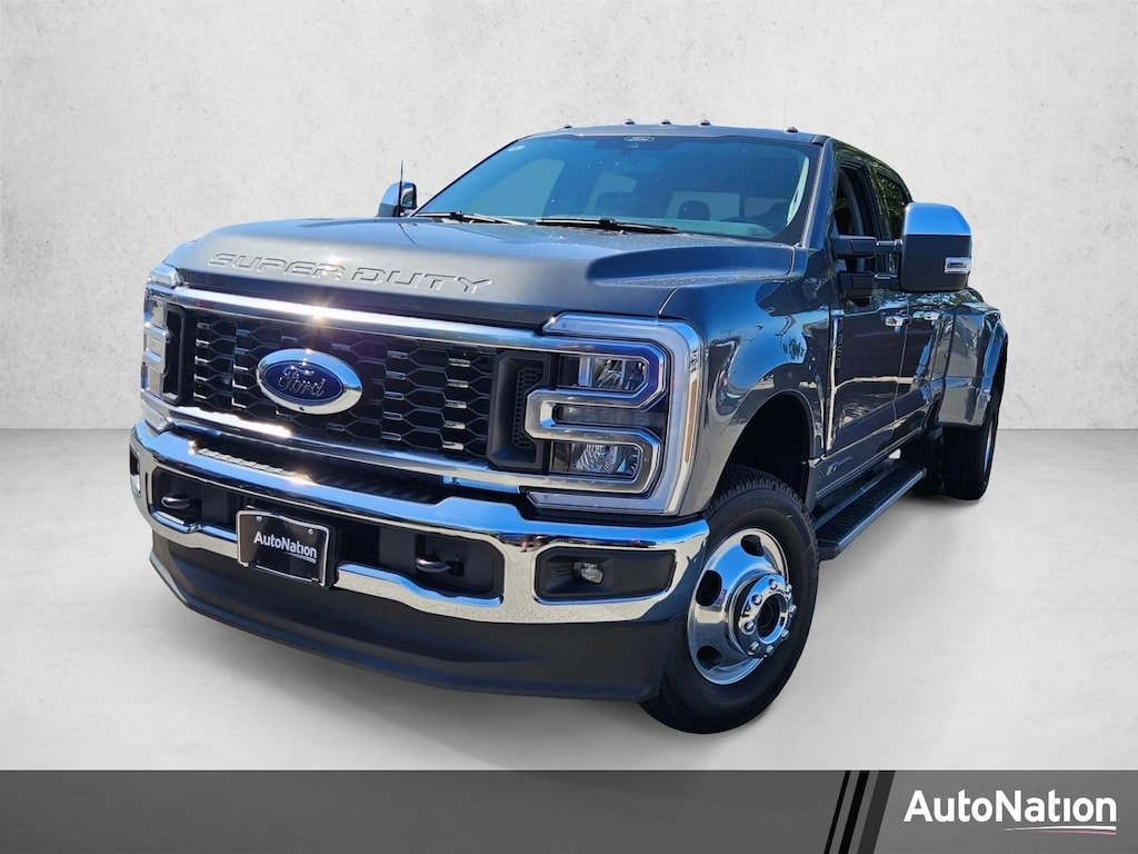 New 2026 Ford F-350 LARIAT Truck Crew Cab