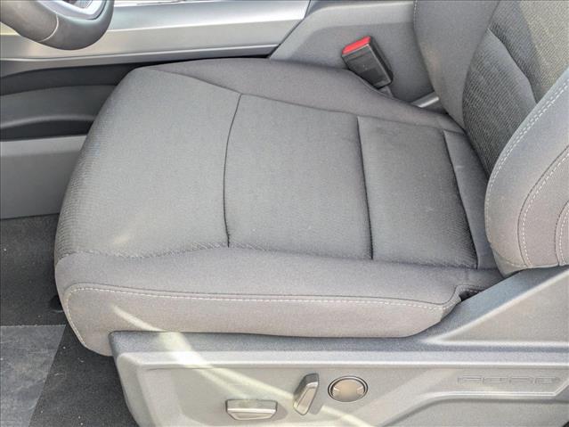 2025 Ford F-150 XLT photo 4