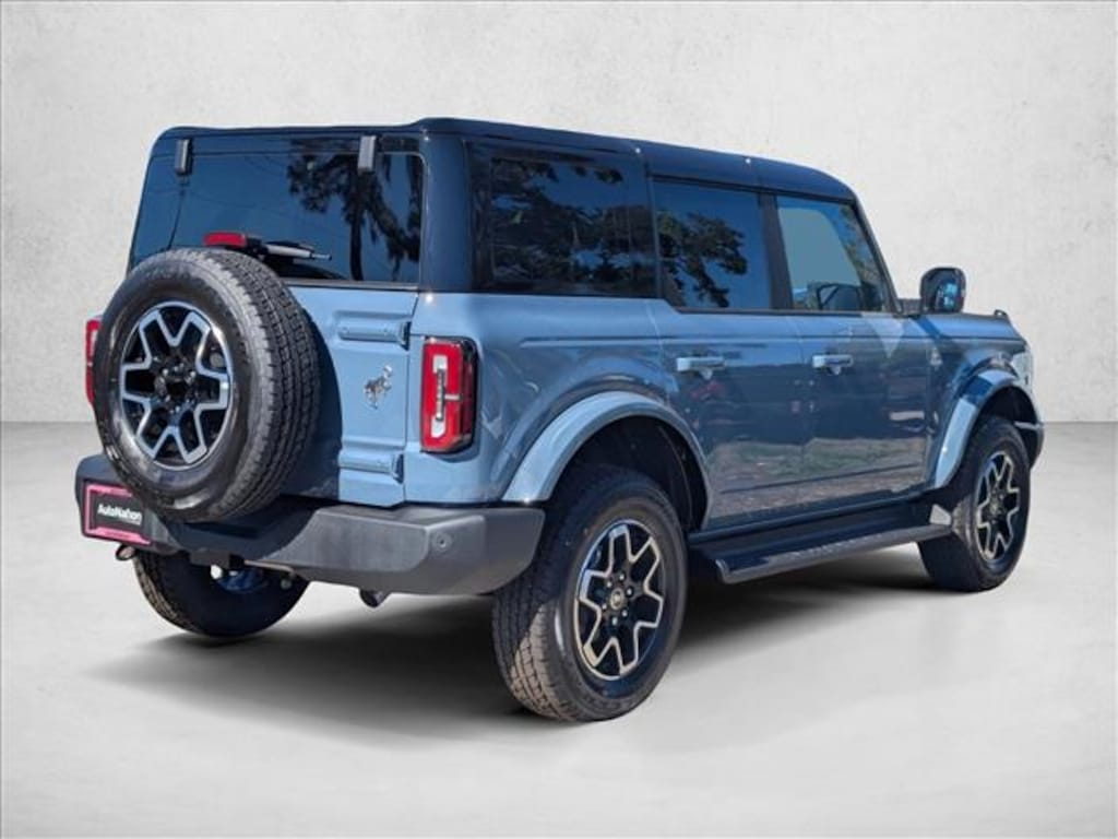 New 2025 Ford Bronco Outer Banks SUV
