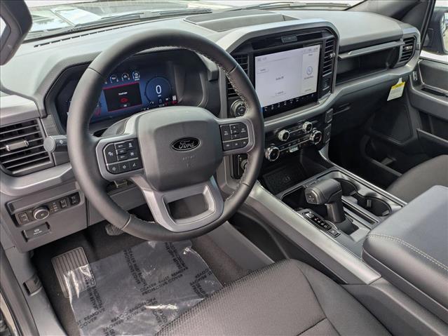 2025 Ford F-150 XLT photo 3