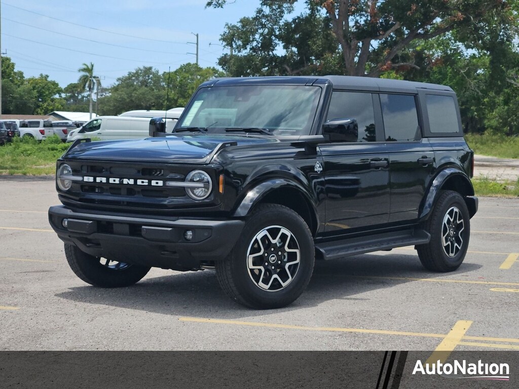 New 2026 Ford Bronco Outer Banks SUV