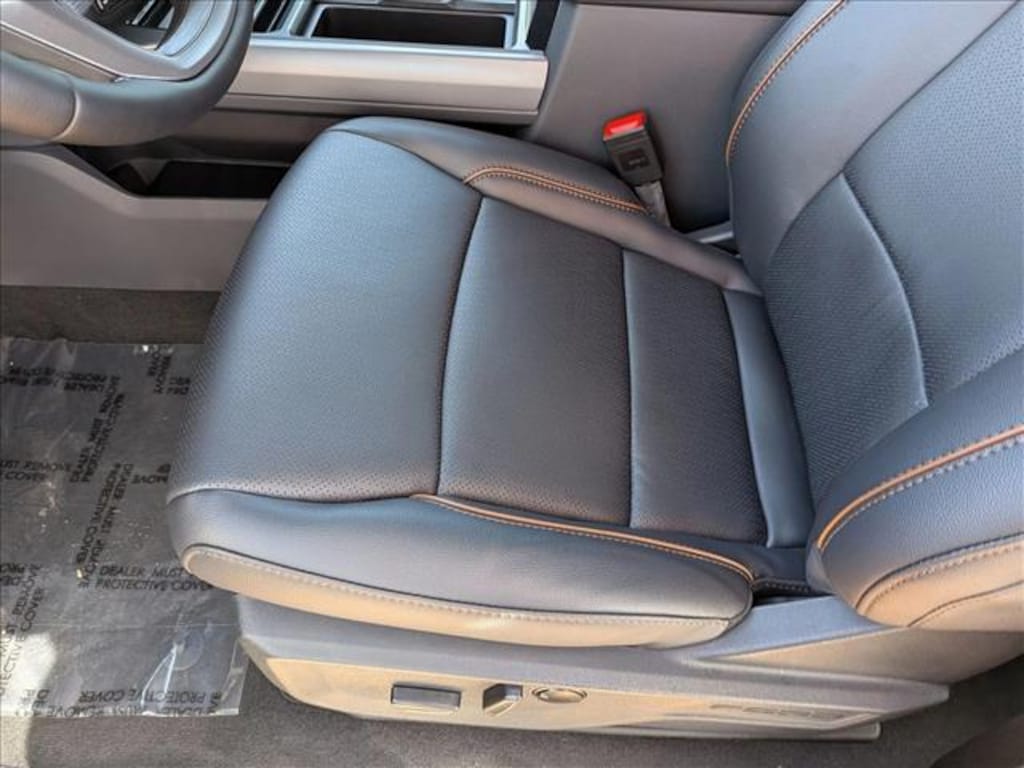 New 2026 Ford F-250 LARIAT Truck Crew Cab