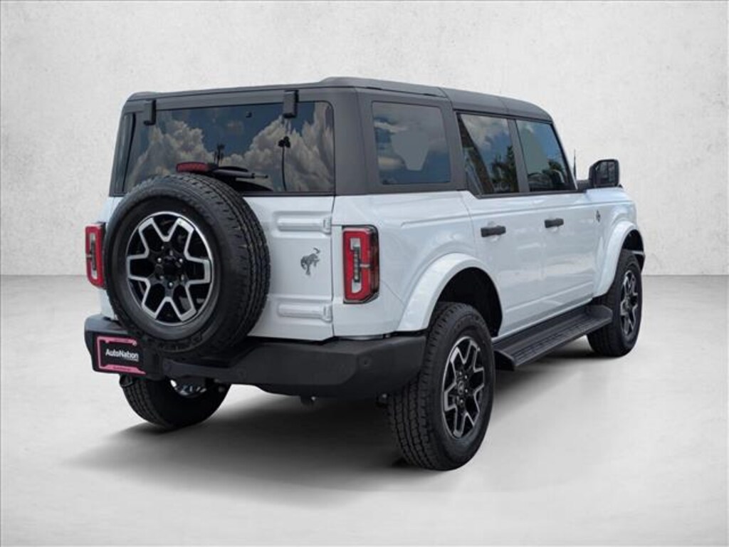 New 2026 Ford Bronco Outer Banks SUV