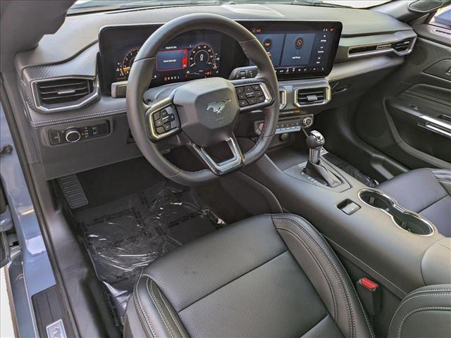 2025 Ford Mustang EcoBoost Premium photo 3