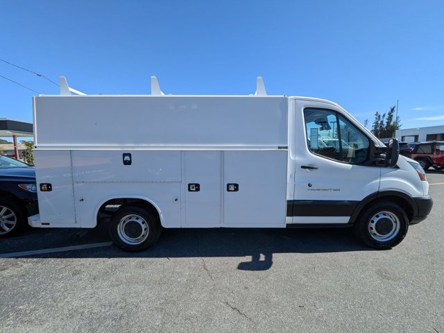 2019 Ford Transit Cutaway photo 2