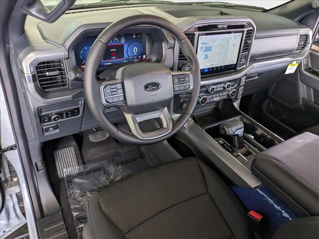 2025 Ford F-150 XLT photo 3