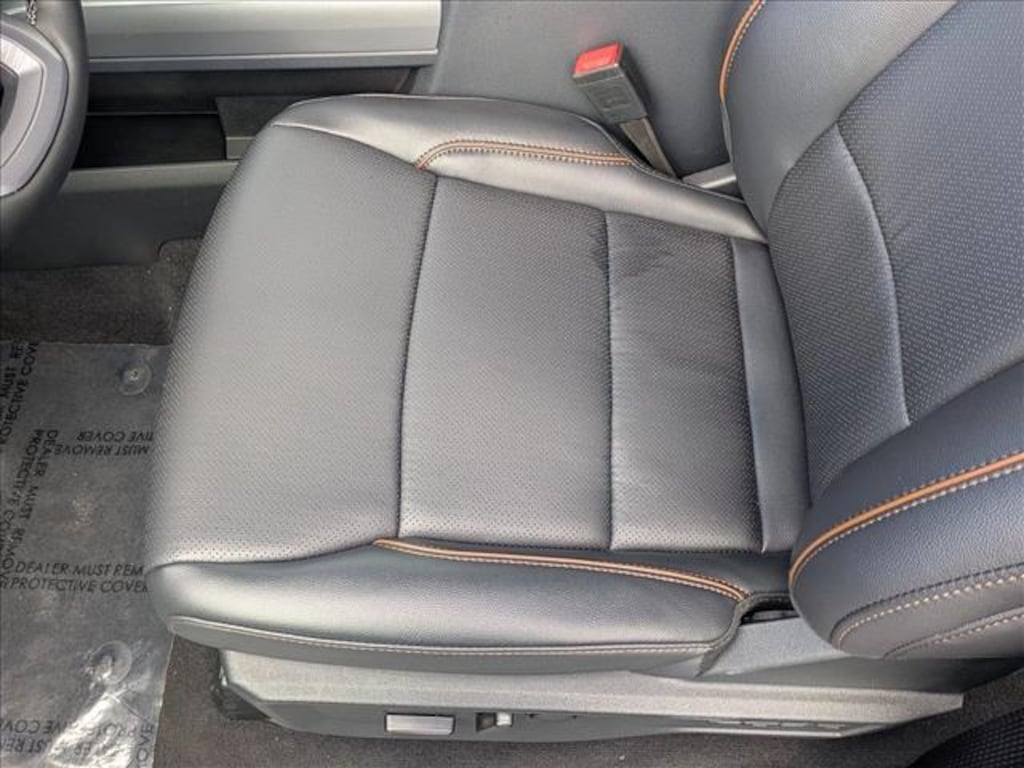 New 2025 Ford F-250 LARIAT Truck Crew Cab