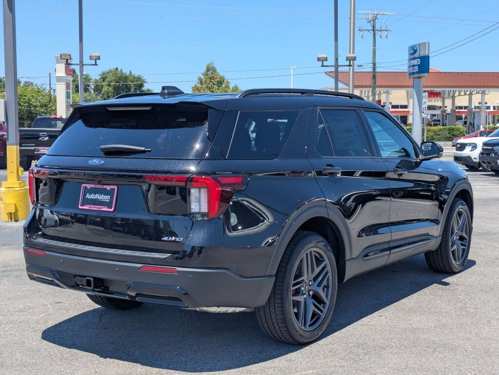 New 2026 Ford Explorer ST-Line SUV