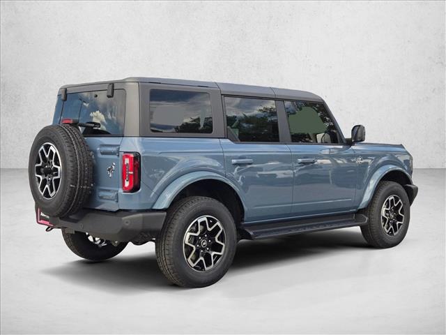 2025 Ford Bronco Outer Banks photo 2