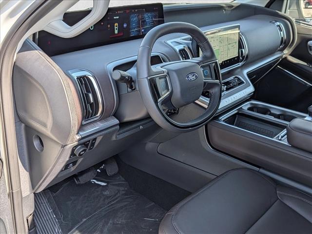 2025 Ford Expedition Platinum photo 3