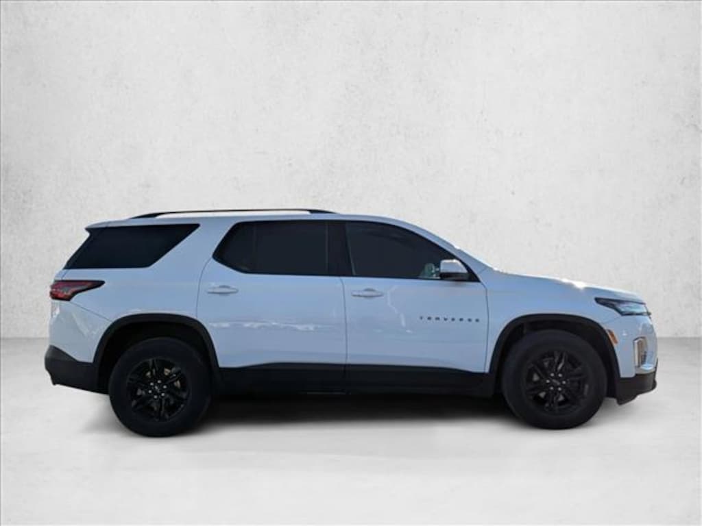 Used 2023 Chevrolet Traverse LT Cloth SUV