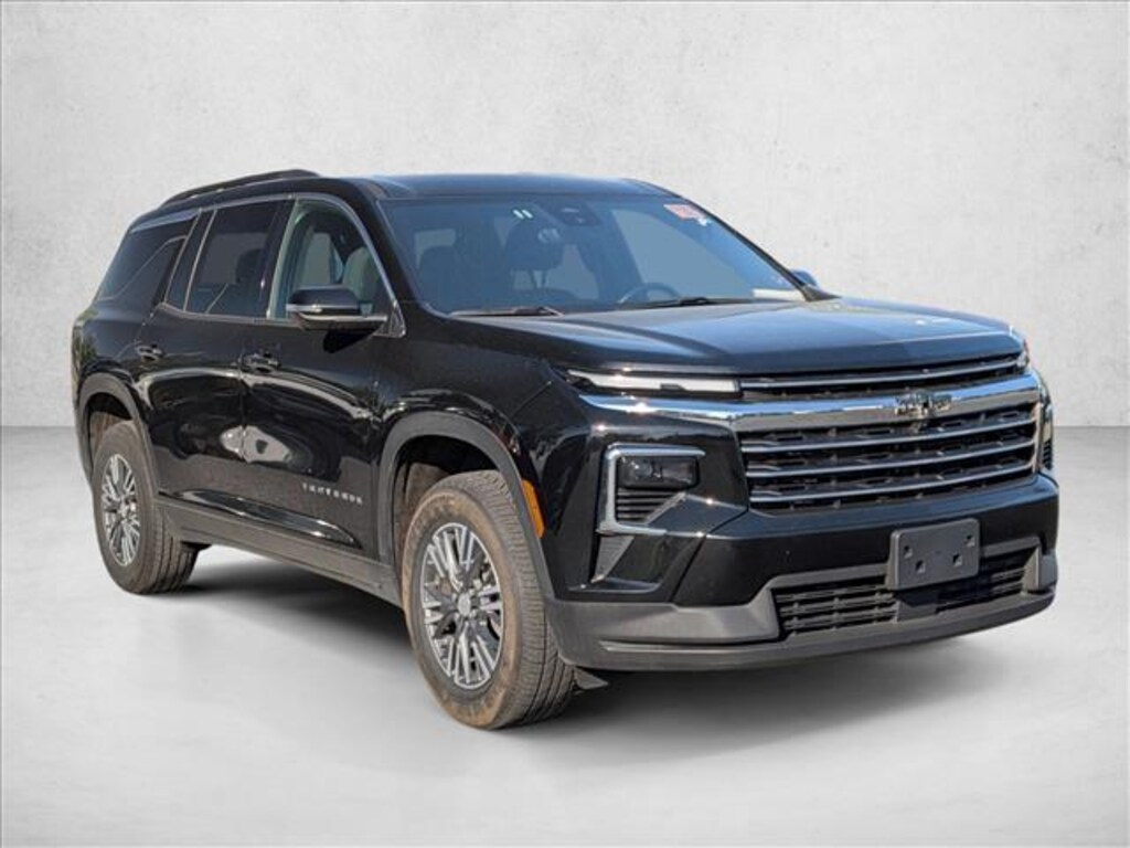 Used 2024 Chevrolet Traverse FWD LT SUV